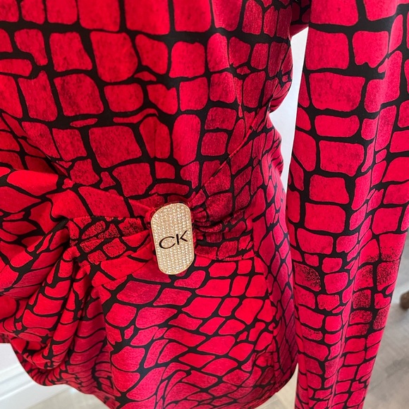 Calvin Klein red top with rhinestone embellishment..very flattering 😊 - Picture 2 of 8